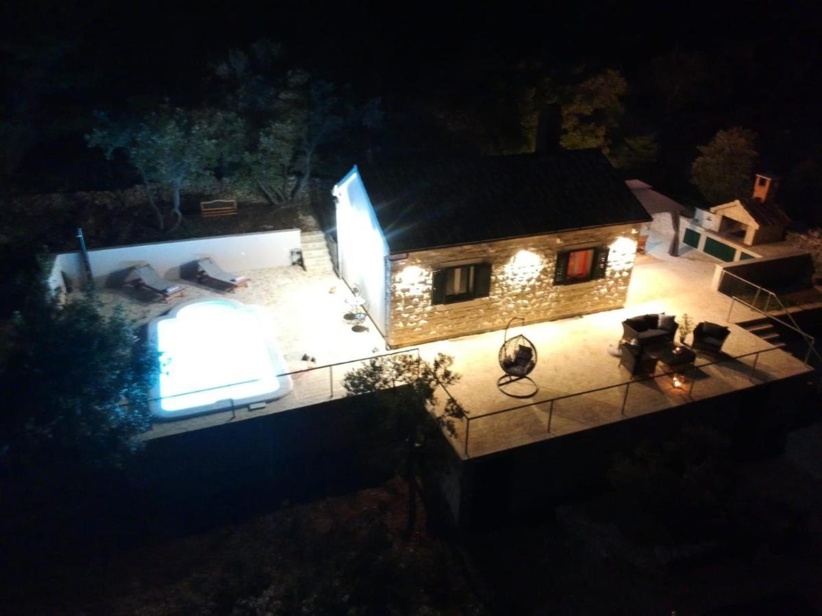 Secluded Holiday Home Heritage Postira Bagian luar foto