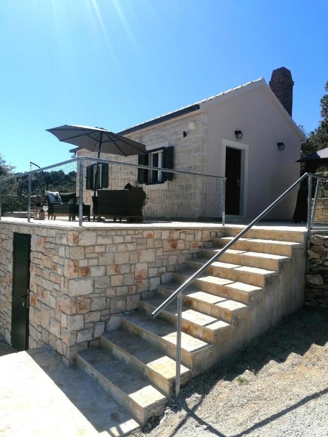 Secluded Holiday Home Heritage Postira Bagian luar foto